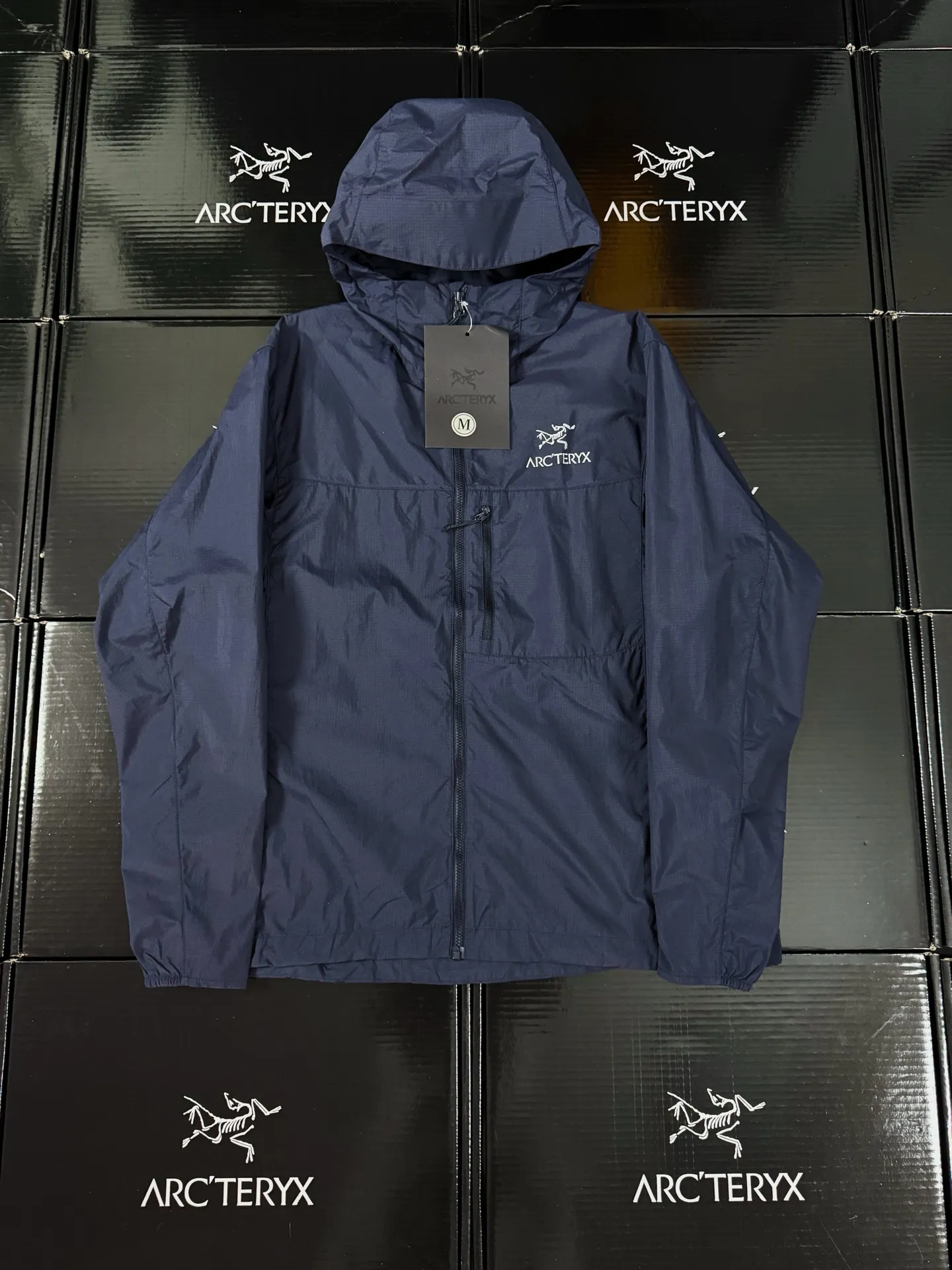 ❤️Navy Blue ❤️ ARCTERYX SQUAMISH Same Style HOODY Breathable 25 Series Breathable ！ Same Style ！ New Arrival， ！Premium Quality ！ ， ， ， 99% Breathable 、 ， ！ 、 。 Windwall 、 、 、 、 … 、 、 、 … 、 ， 、 … 、 ！ 、 … ！ ： Black Size S 66 112 46.4 60 90-110 M 68 116 47.6 61.5 110-130 L 70 120 48.8 63 130-145 XL 72 124 50 64.5 145-160 XXL 74 128 52.4 67.5 170-190 、 XXXL 78 132 55 70 190